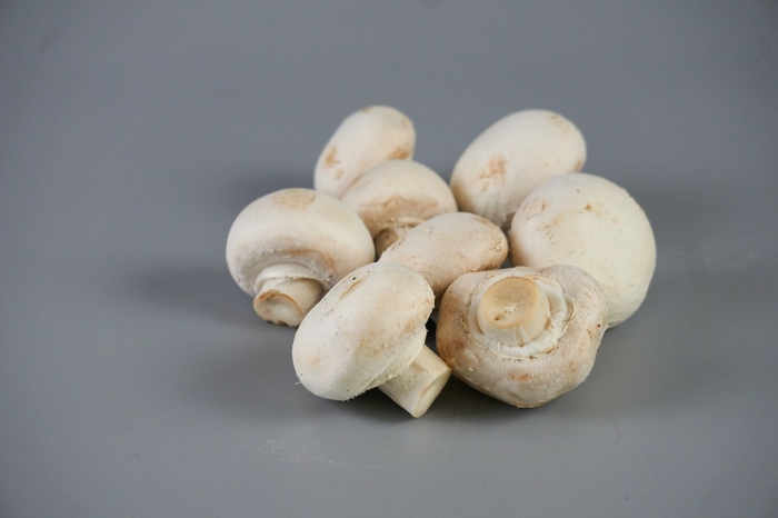 champignons de paris pour une recette de pommes de terre au four