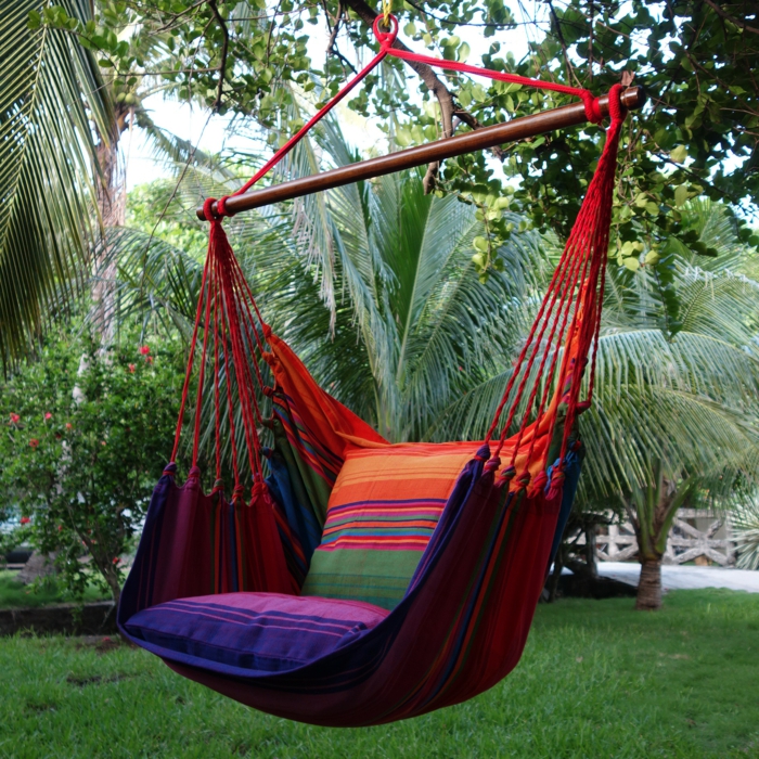 chaise hamac en couleurs vives pour relaxer
