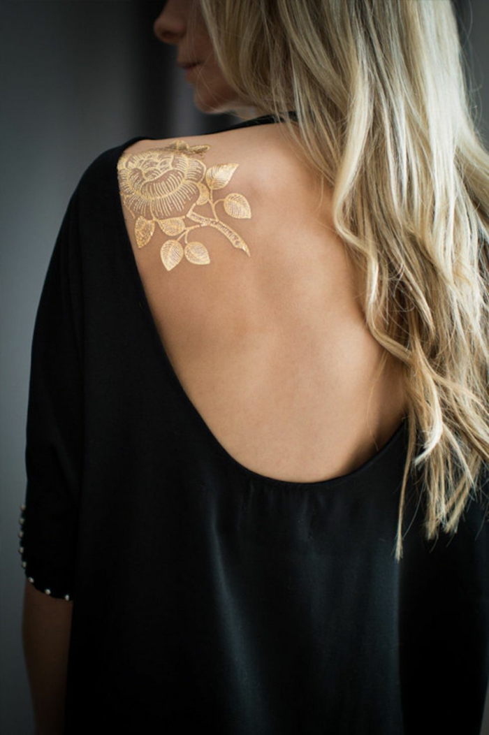 fleur tatouage éphémère