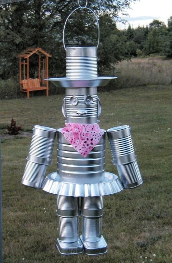 robot amusant boîte de conserve