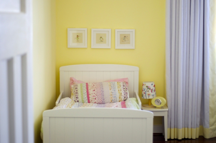 chambre enfant en jaune couleur pour agrandir une pièce