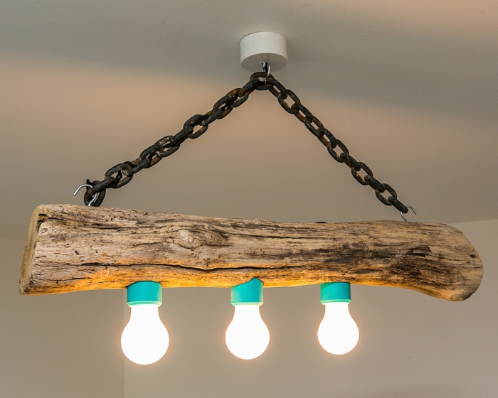 lampe suspendue en bois
