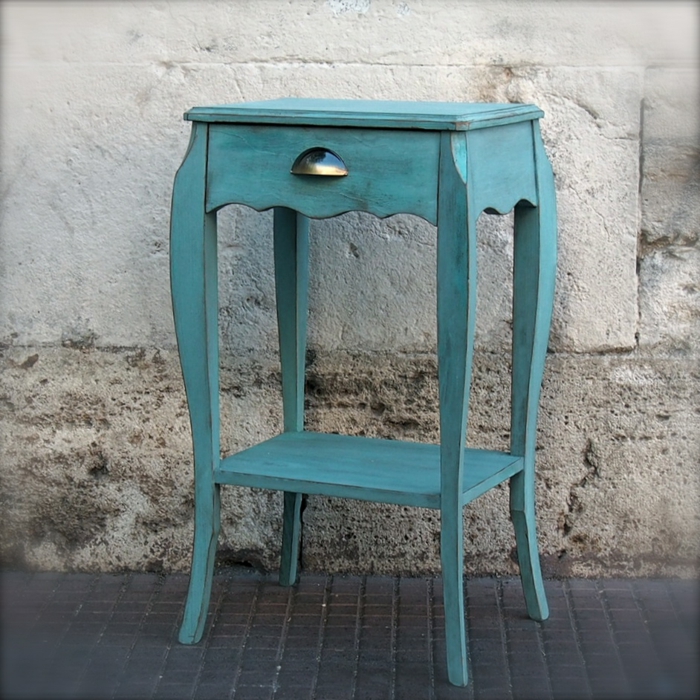 table de chevet patinée couleur turquoise