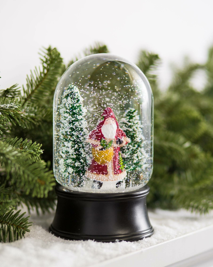 décoration de Noël avec boule à neige