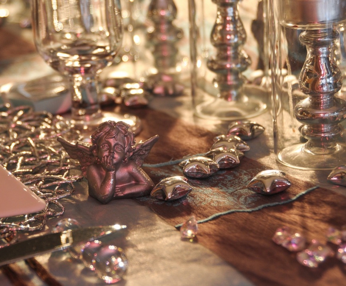 décoration de table de noël petites figurines thématiques