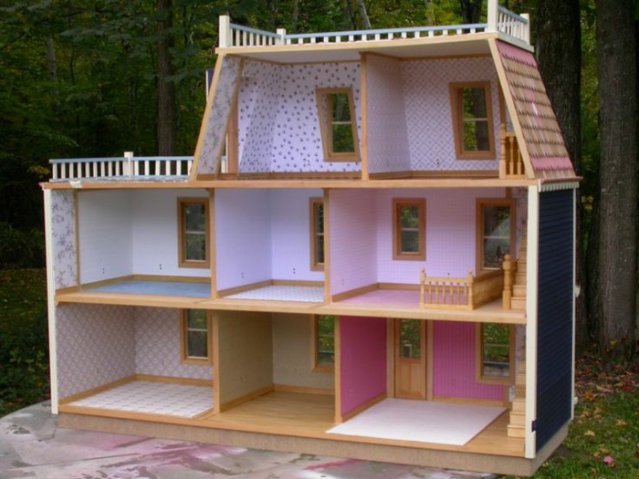 jolie maison de poupée en bois huit pièces