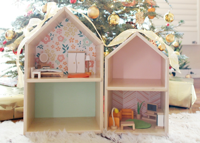 maison de poupée en bois design simple