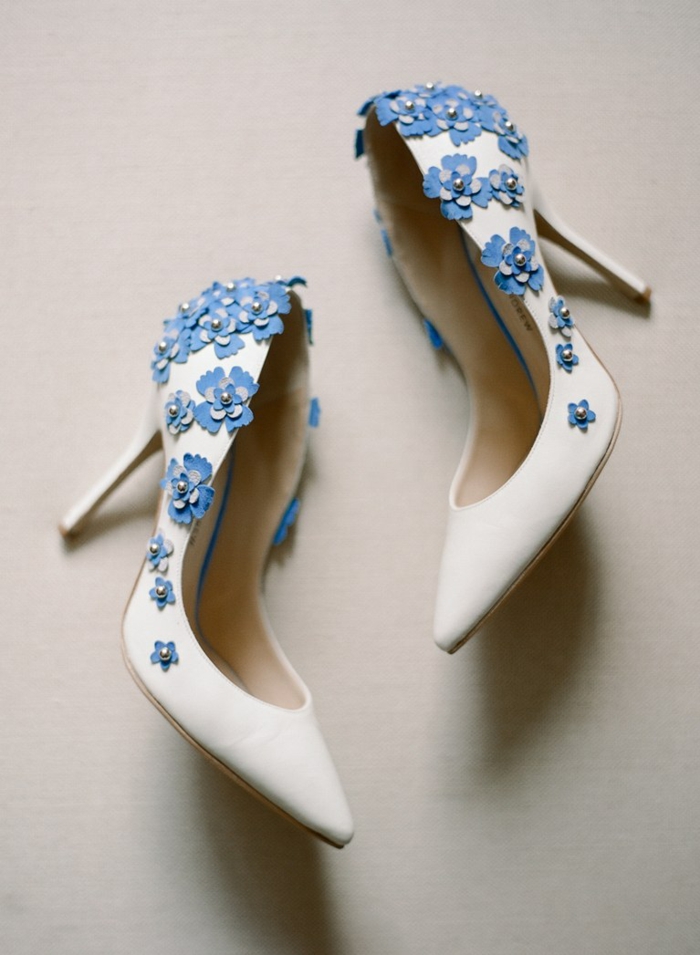 chaussures mariage femme idée avec des fleurs