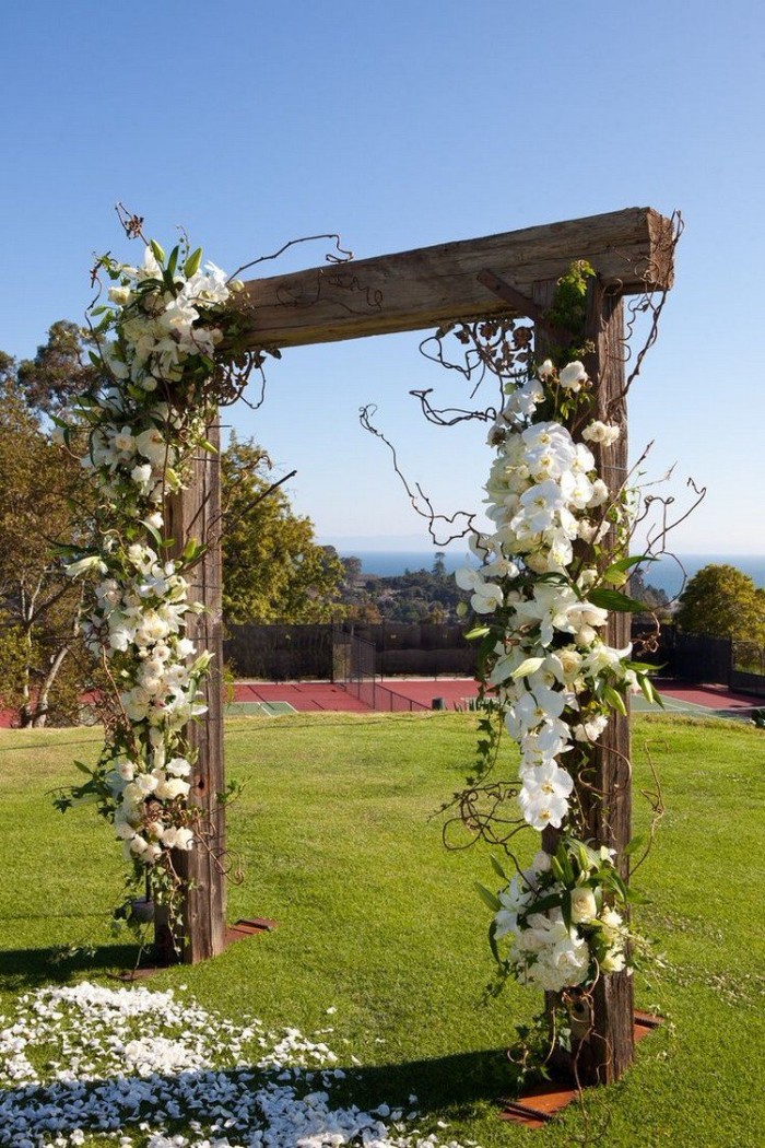 mariage champêtre arche fleurie rustique