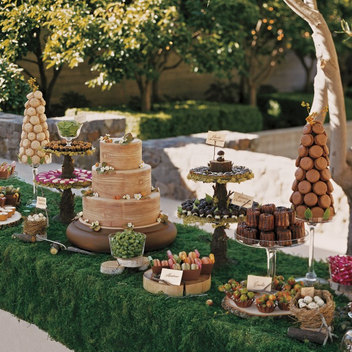 mariage champêtre table festive gâteau