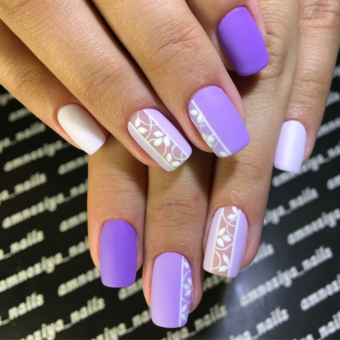 nail art facile en violet et blanc