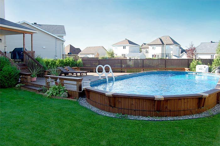 Pourquoi Préférer La Piscine Semi Enterrée Pour Votre Jardin