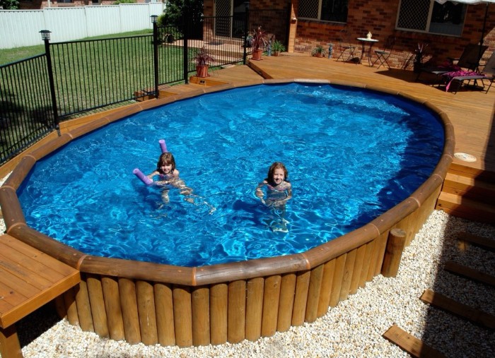 piscine semi-enterrée bois composite