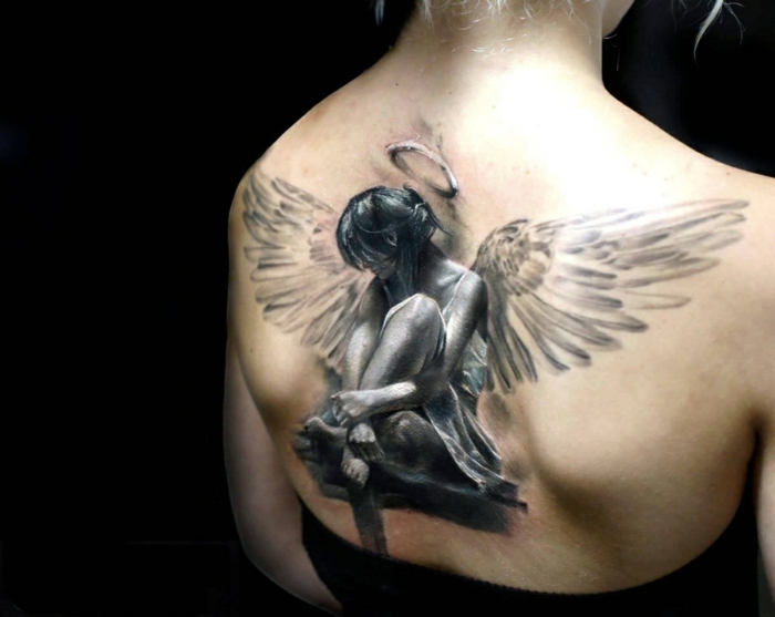 tatouage ange personnalisé