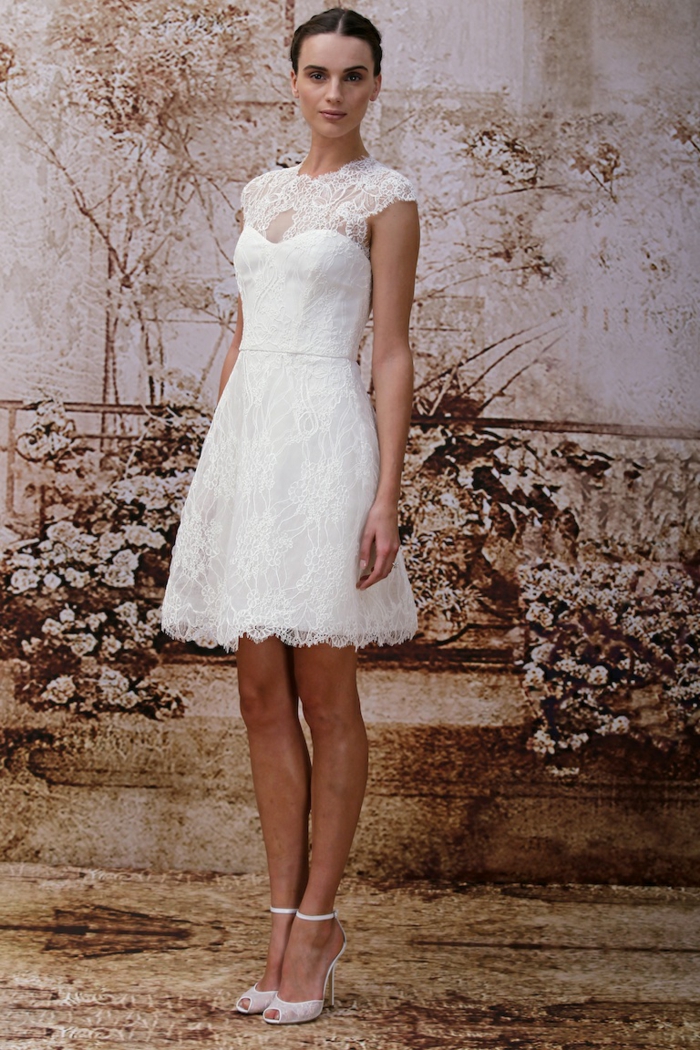 moderne robe de mariée courte en dentelle