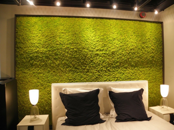 mur décoré de mousse végétale chambre à coucher