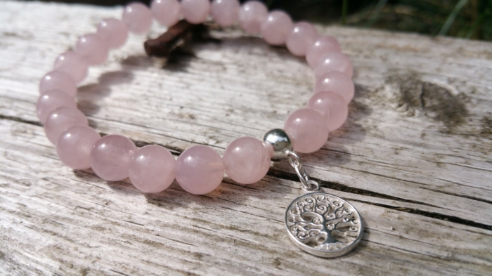 joli bracelet en quartz rose lithothérapie