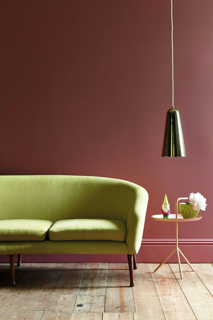 salon moderne couleur lie de vin canapé vert