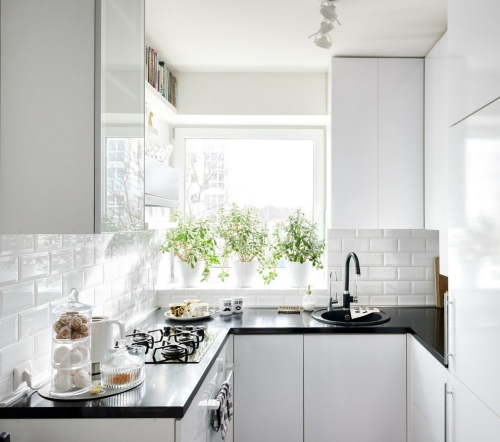 Idées pour cuisine en blanc et noir design petit espace blanc privilégié