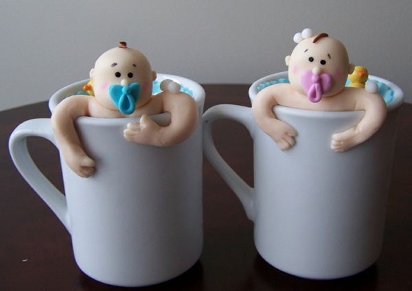 décoration baby shower mug bébé en pâte à sucre
