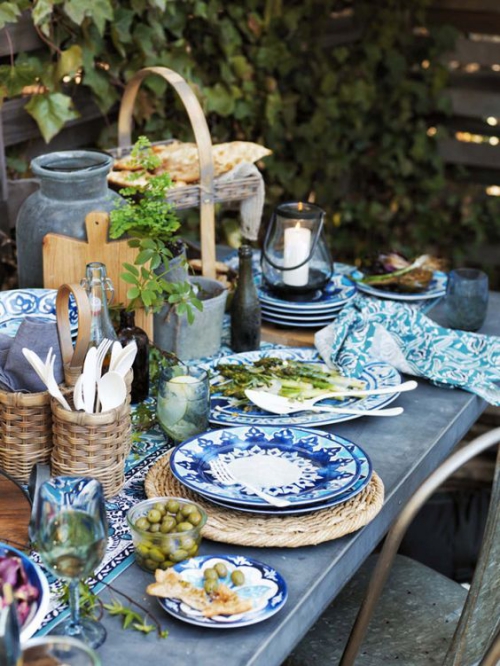comment décorer la table du jardin bleu privilégié