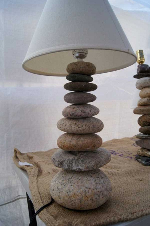 diy lampe design bricolage avec des galets