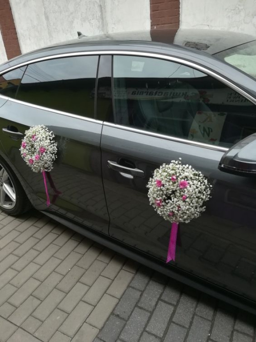 décoration voiture mariage portes décorées