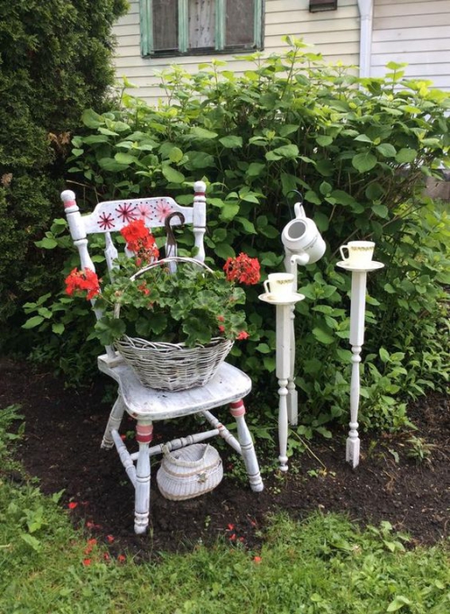 décorer le jardin avec objets de récupération drôle de coin de café