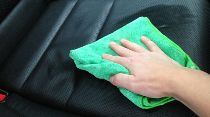 idées comment nettoyer des sièges de voiture