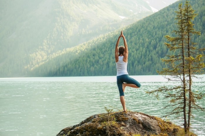 yoga à la montagne quel sport pratiquer