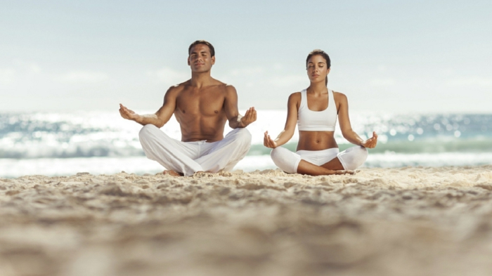 yoga à la plage quel sport pratiquer