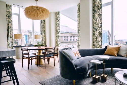 canapé arrondi couleur bleu foncé canapé arrondi en forme de croissant