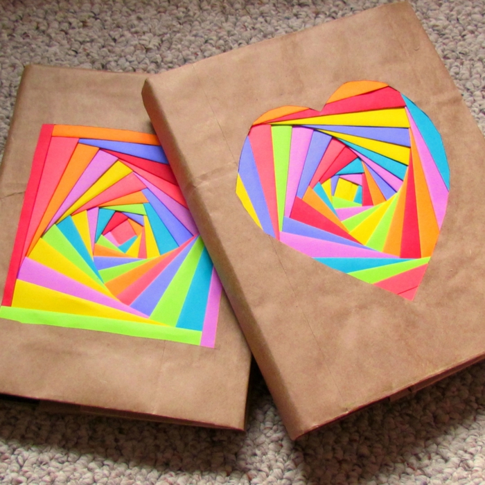 couvertures personnalisées de cahier avec du papier coloré