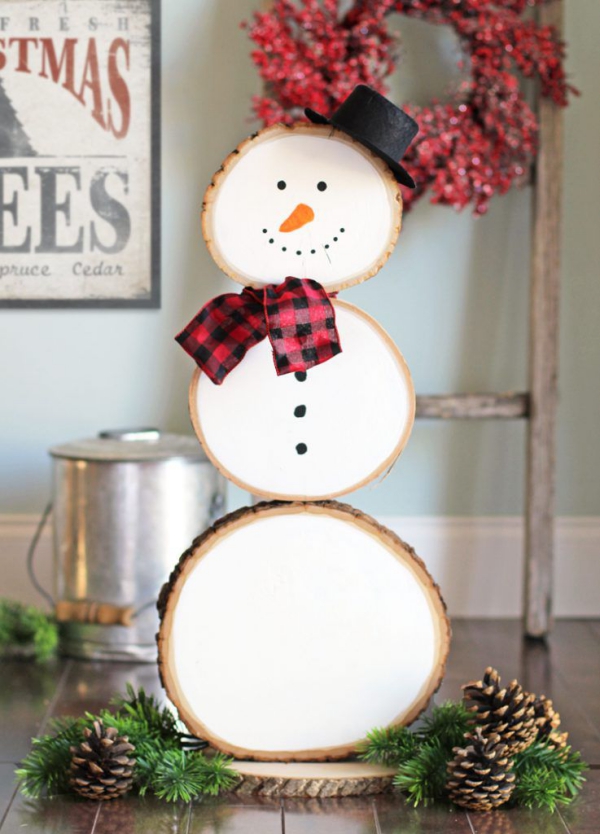 décoration Noël à fabriquer en bois un bonhomme de neige sympa