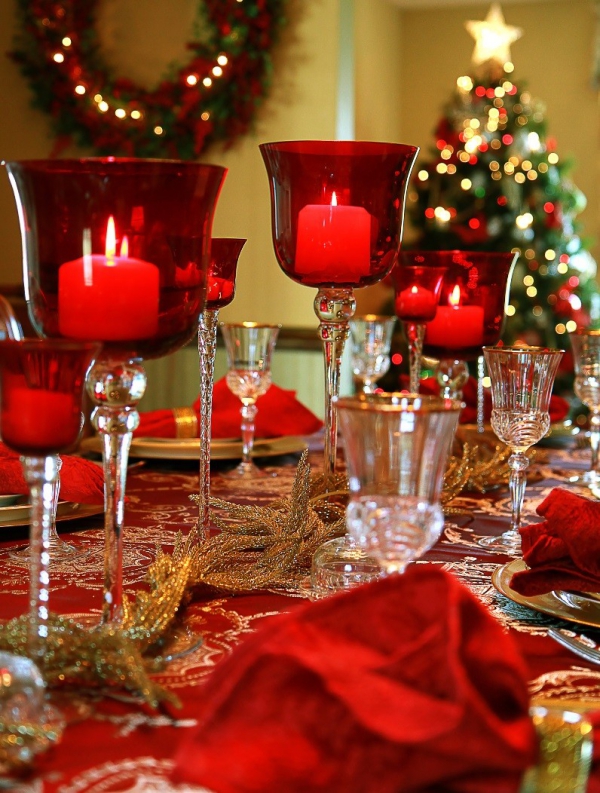 décoration de table Noël le rouge est privilégié