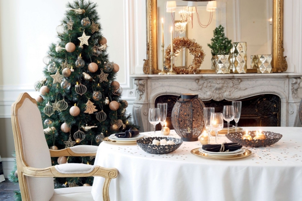 décoration de table Noël nappe blanche