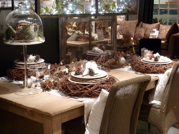 décoration de table Noël table en bois brut