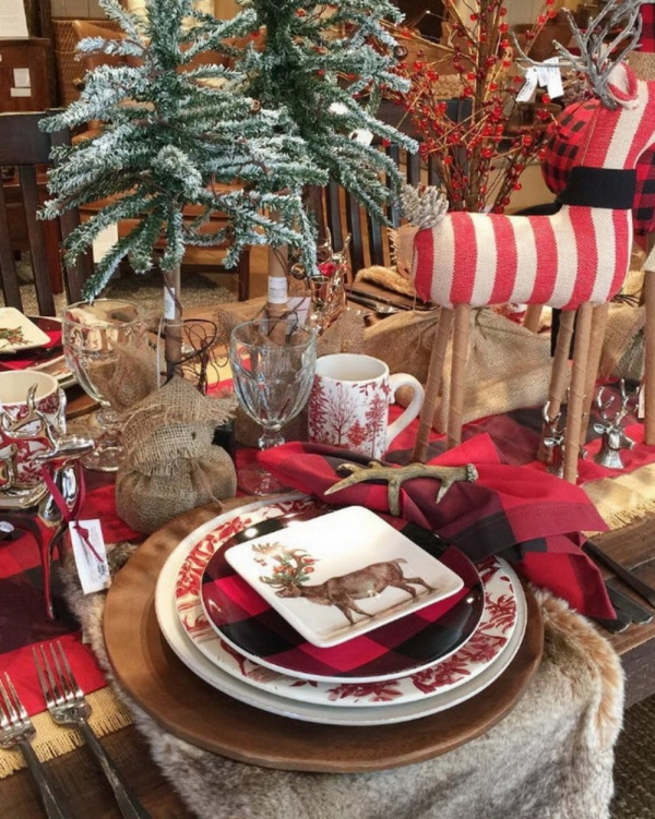 décoration de table Noël une table en bois brut
