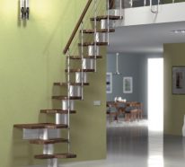 Escalier quart tournant qui facilite l’accès à l’étage et aux chambres (2)