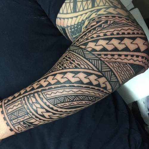 Tatouage Polynesien Un Melange D Expression Et De Maitrise