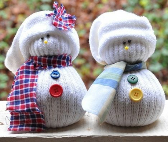 activité noël maternelle bonhomme de neige en chaussette