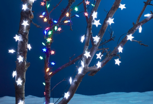 guirlande de Noël un arbre illuminé