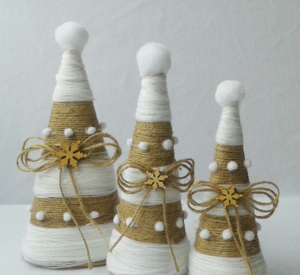 idée de déco de noël scandinave sapin cône en carton fil à tricoter