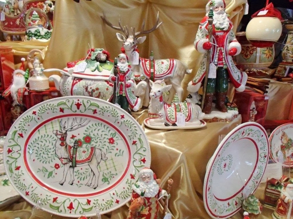 vaisselle jetable Noël pour décorer la table