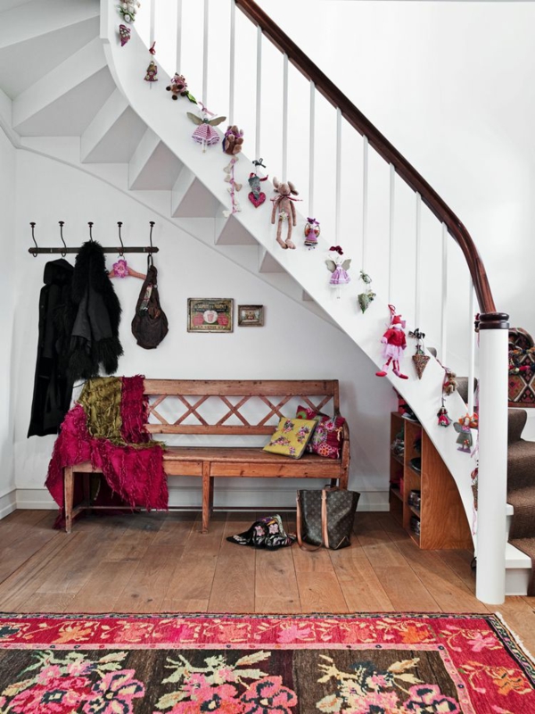 décoration escalier noël ornements en textile suspendus