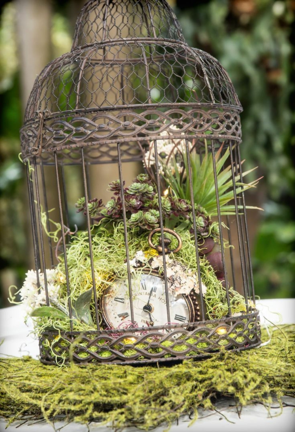 décorer son jardin avec des objets de récupération cage d'oiseaux
