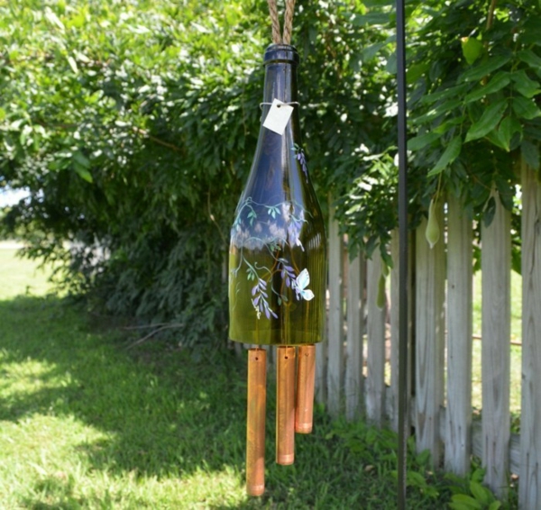 décorer son jardin avec des objets de récupération carillon éolien