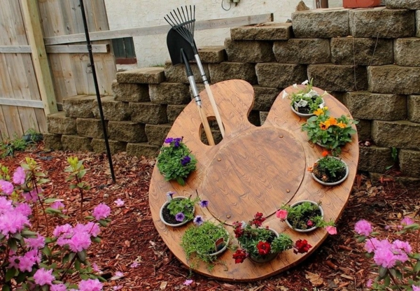décorer son jardin avec des objets de récupération palette en bois