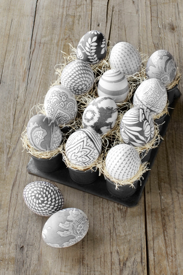 façons créatives de décorer un œuf de Pâques textile soie
