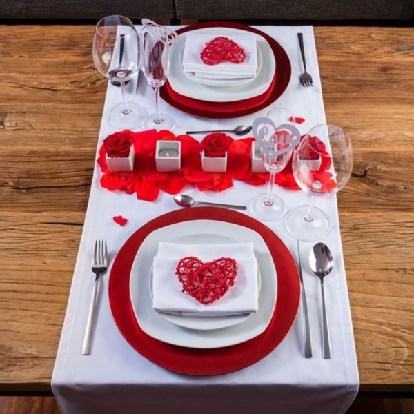 idée de déco saint-valentin à faire soi-même déco de table rouge et blanc